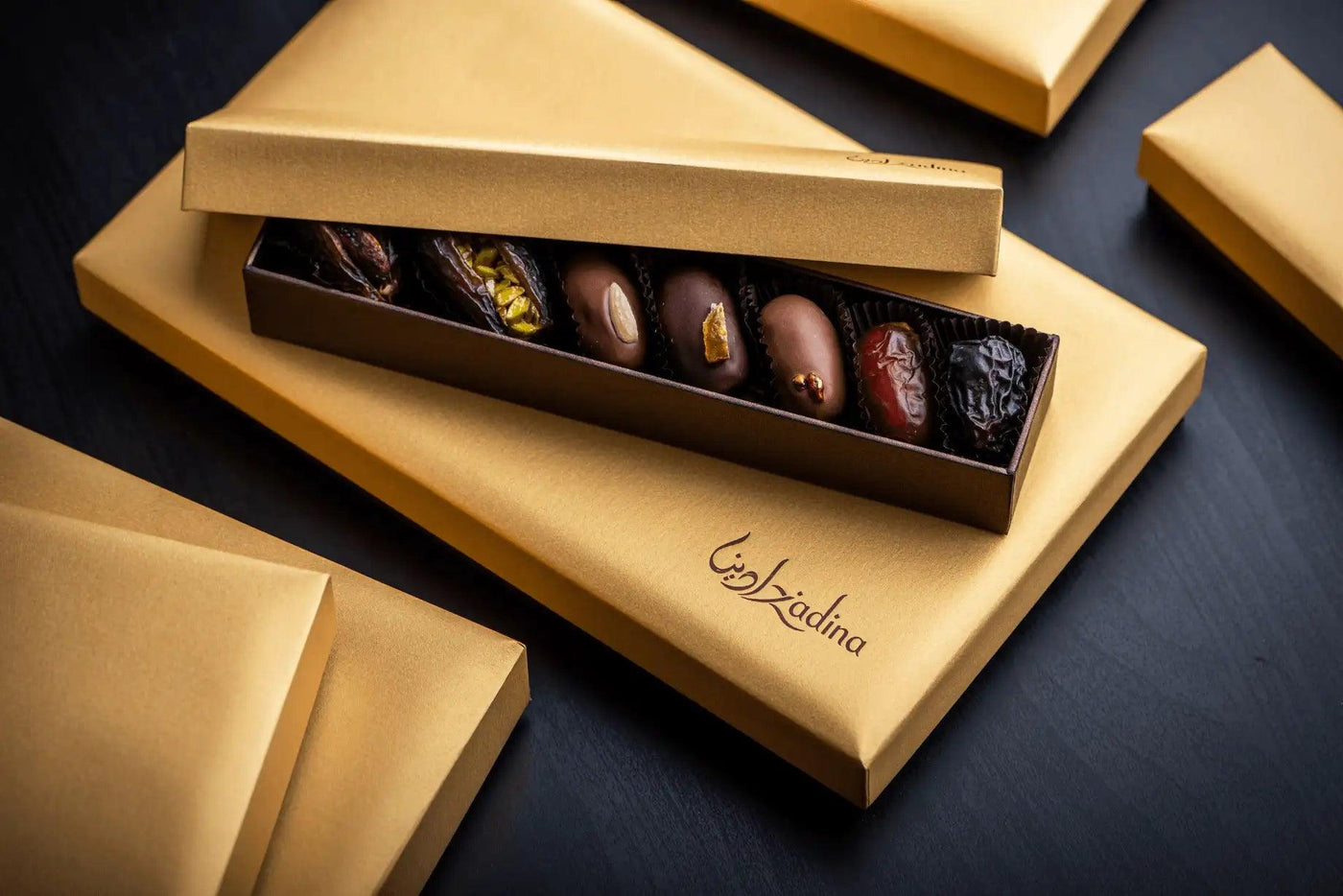 Iconic Gold Small Carton Box With Assorted Dates Gift Set